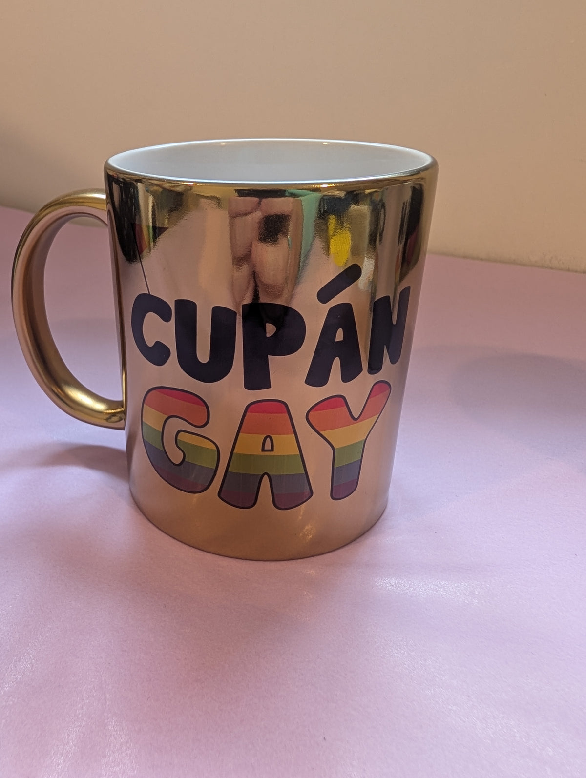 Cupán Gay Mug - Gold edition