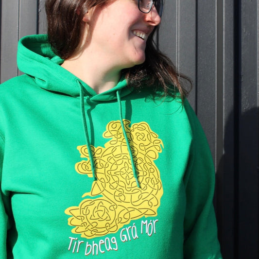 Tír Bheag Grá Mór. ™ Hoodie